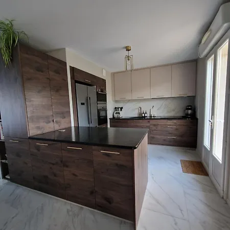Maison Joliment Decoree Dans Un Quartier Calme Savigne-l'Eveque