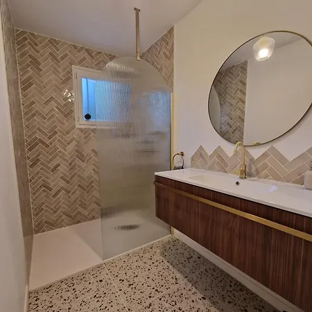 Maison Joliment Décorée Dans Un Quartier Calme Hébergement de vacances Savigne-l'Eveque